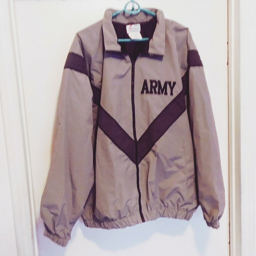 Army physical training jacket aptu